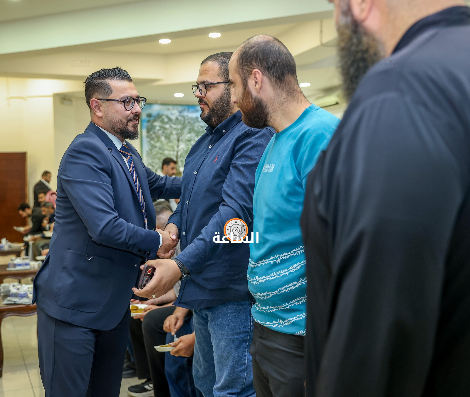 Madar Al-Saa Images 0.4381182277935278