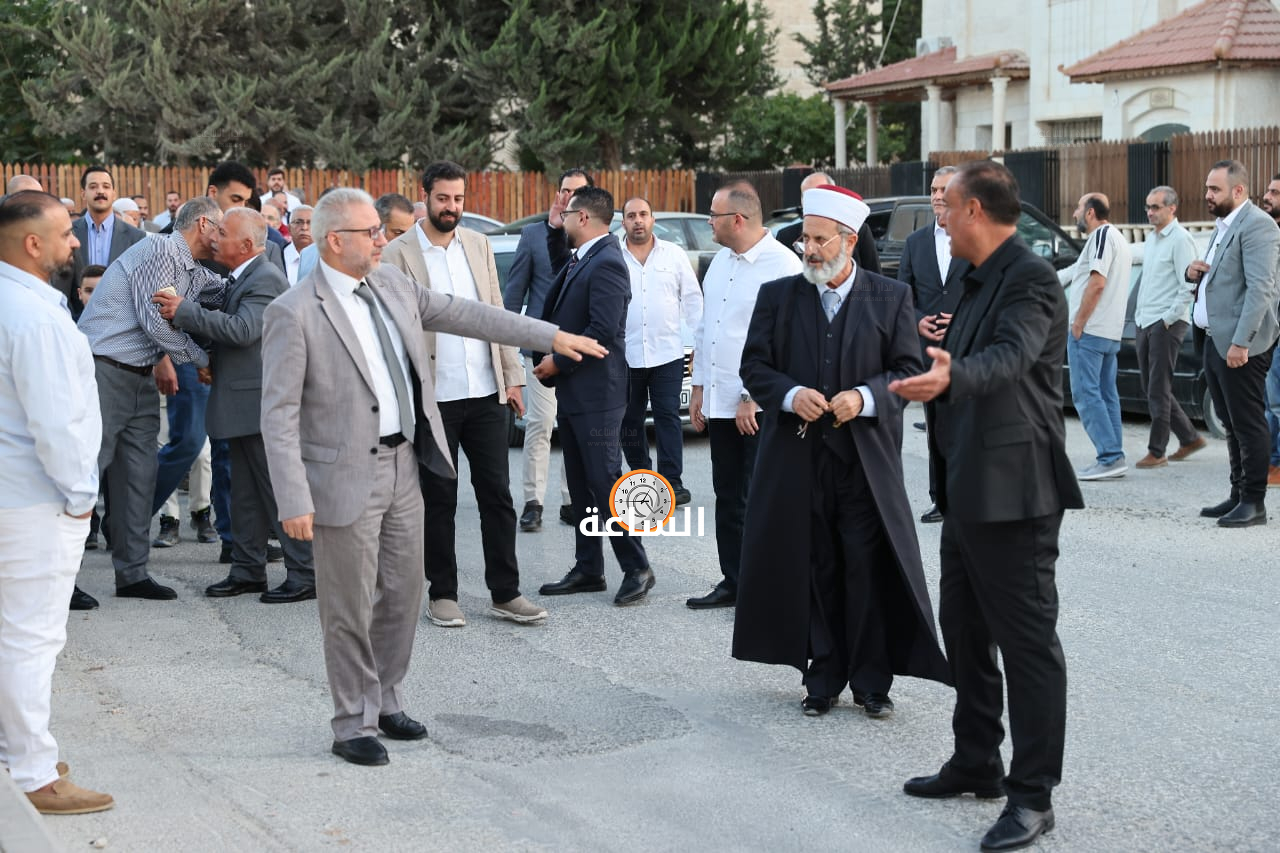 Madar Al-Saa Images 0.18633215438899275