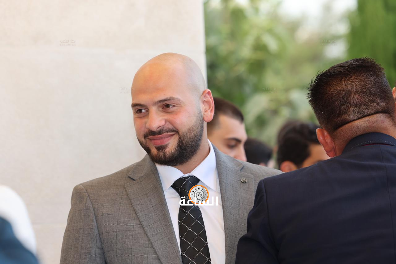Madar Al-Saa Images 0.4996900673679716