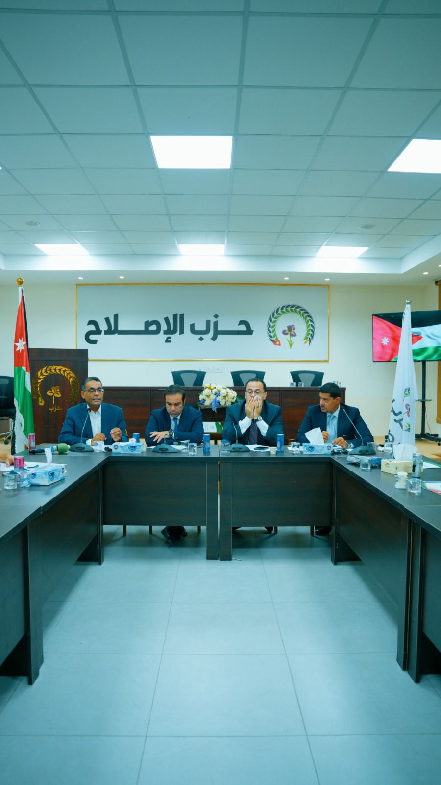 Madar Al-Saa Images 0.7751952346416403
