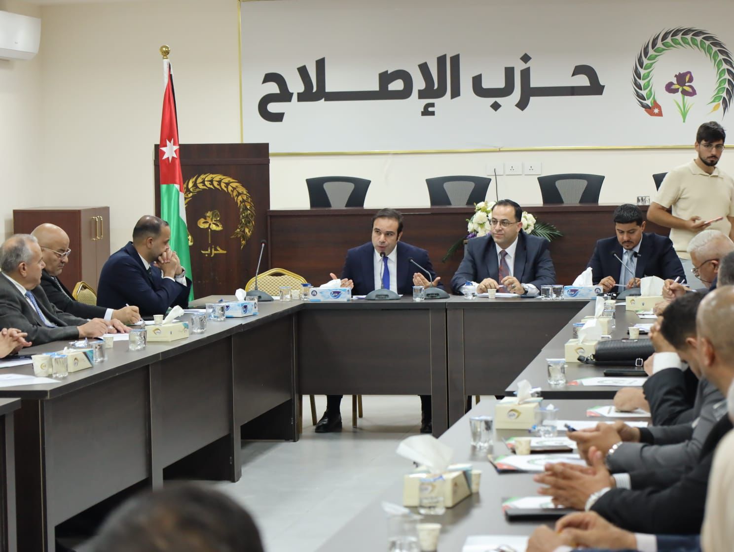 Madar Al-Saa Images 0.12654582201156617