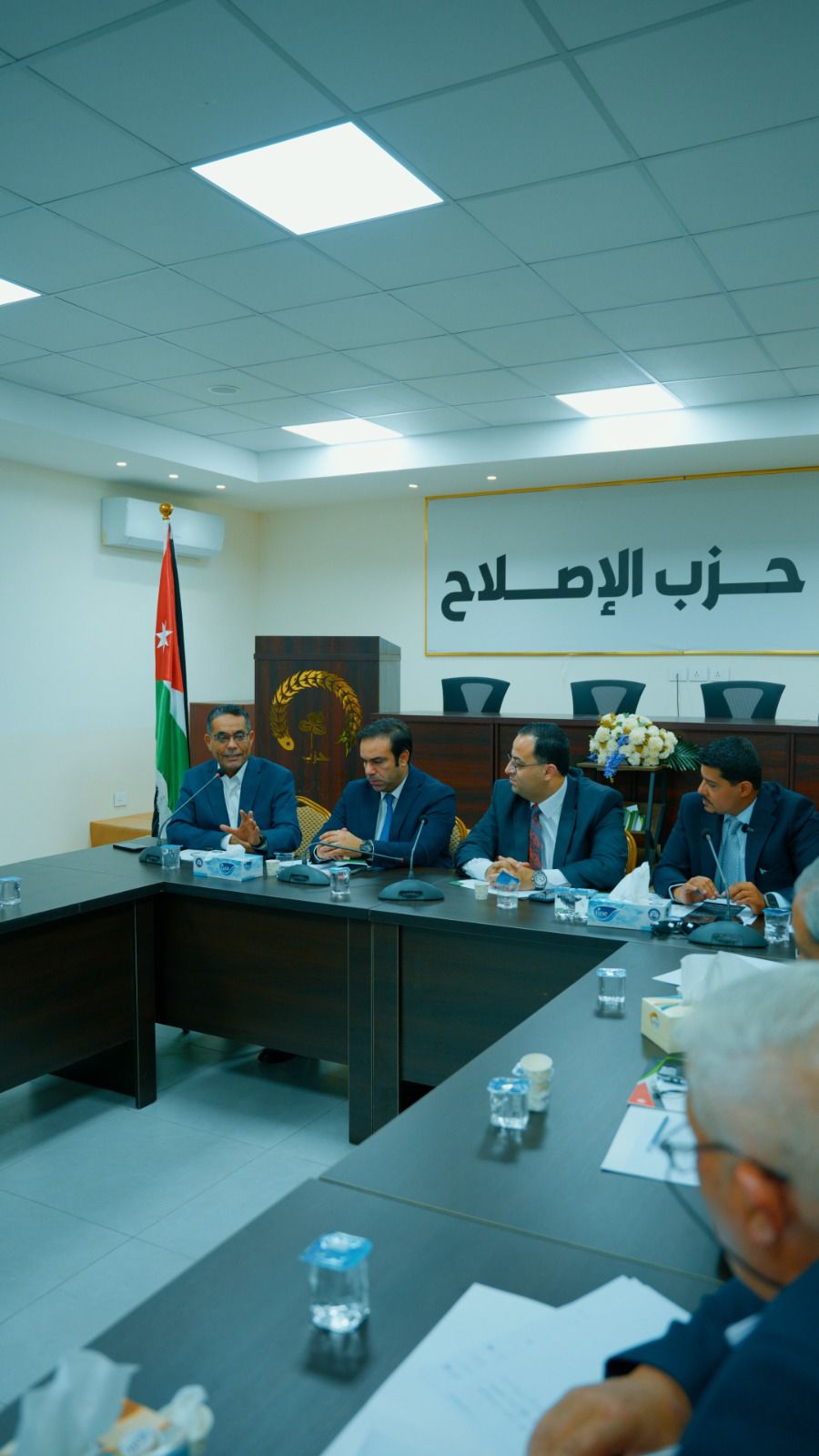 Madar Al-Saa Images 0.9376366344397508