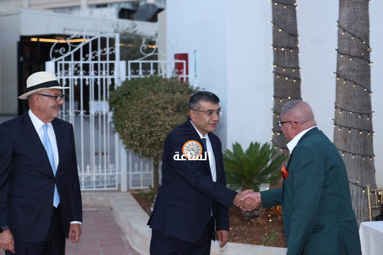 Madar Al-Saa Images 0.1882204257437734