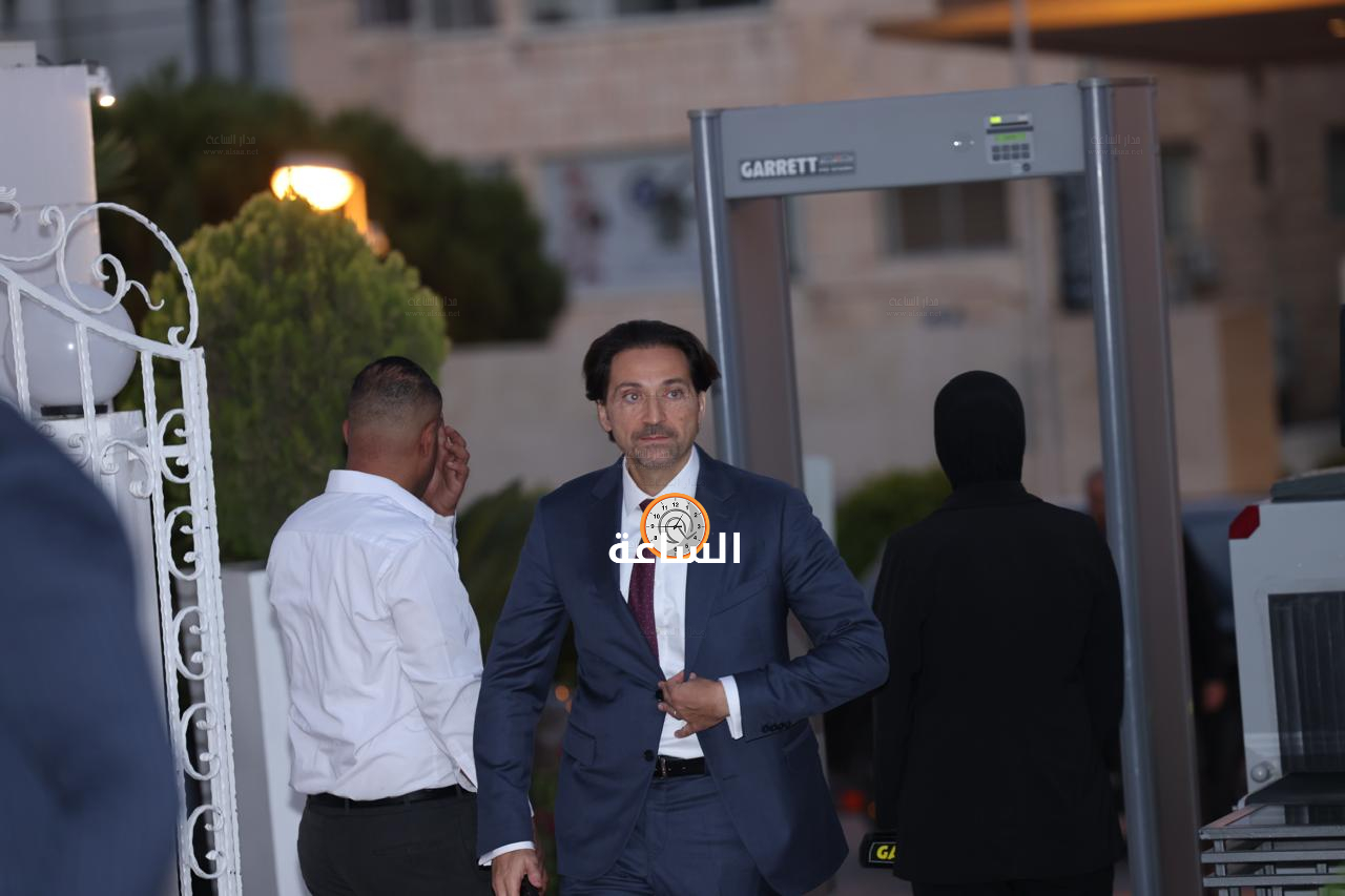 Madar Al-Saa Images 0.9610866366397017