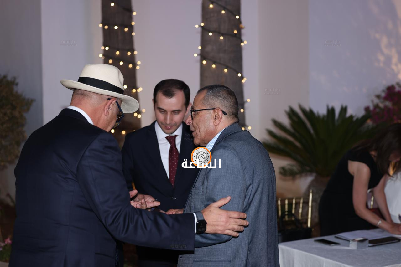 Madar Al-Saa Images 0.9928830696062919