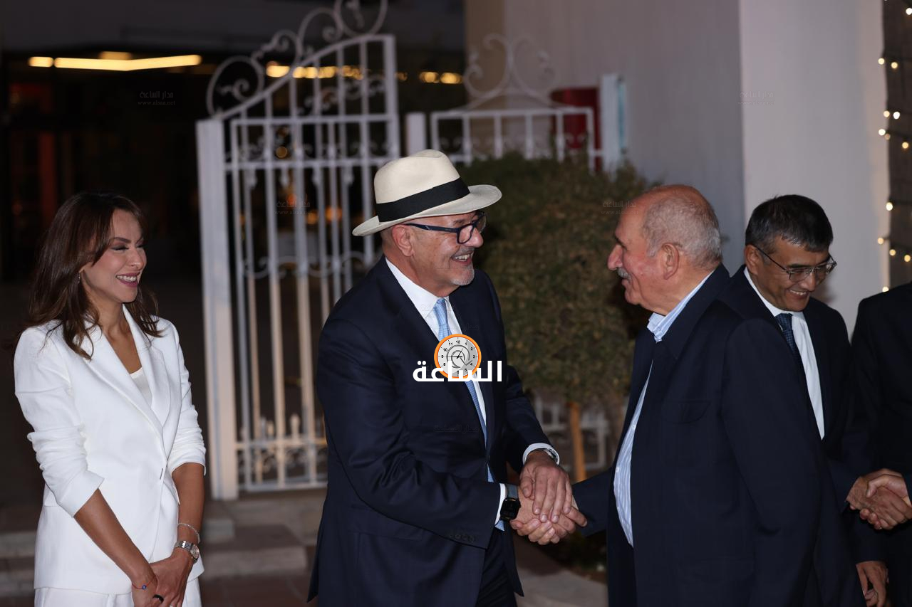 Madar Al-Saa Images 0.6527414406596633