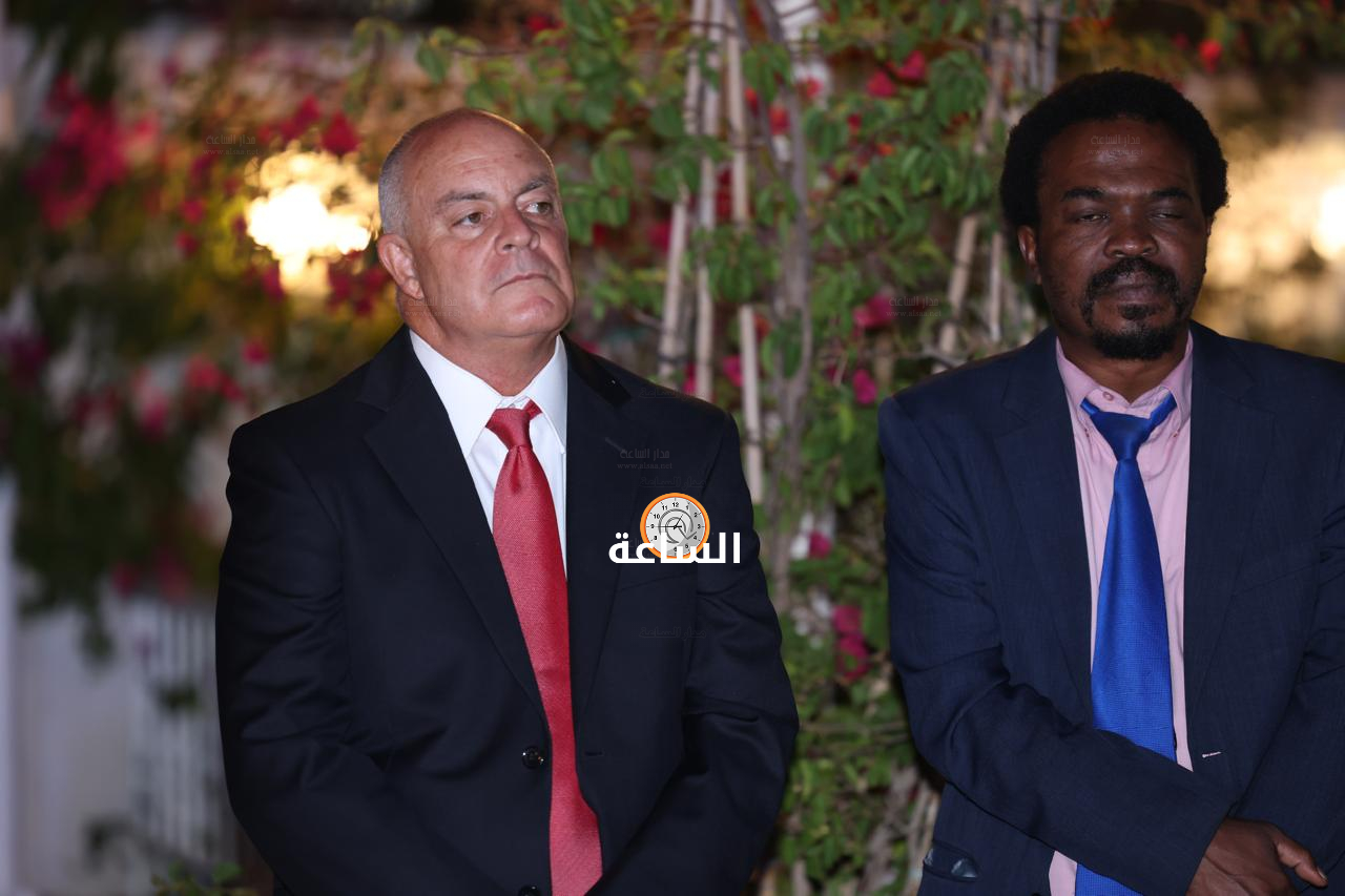 Madar Al-Saa Images 0.7460378016924573