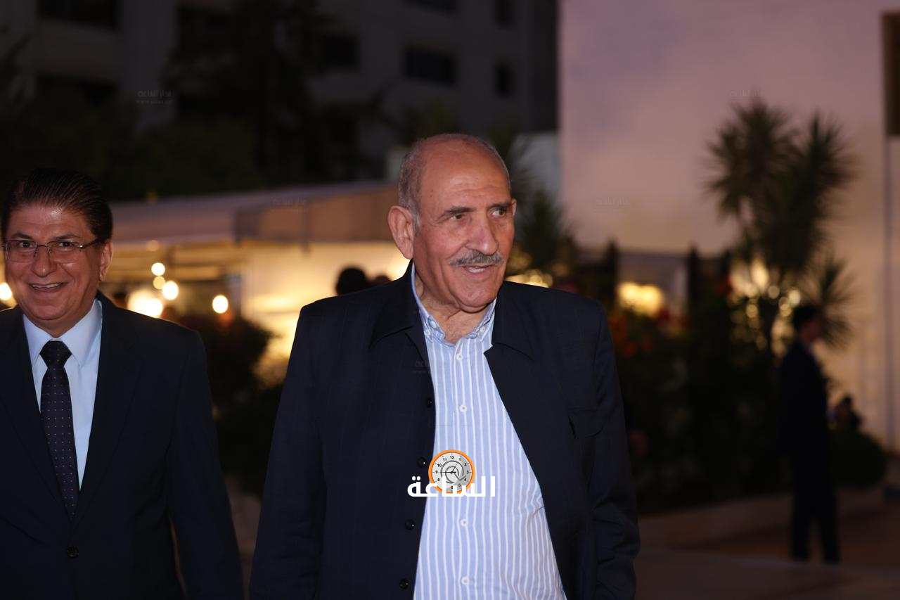 Madar Al-Saa Images 0.24495080552725568