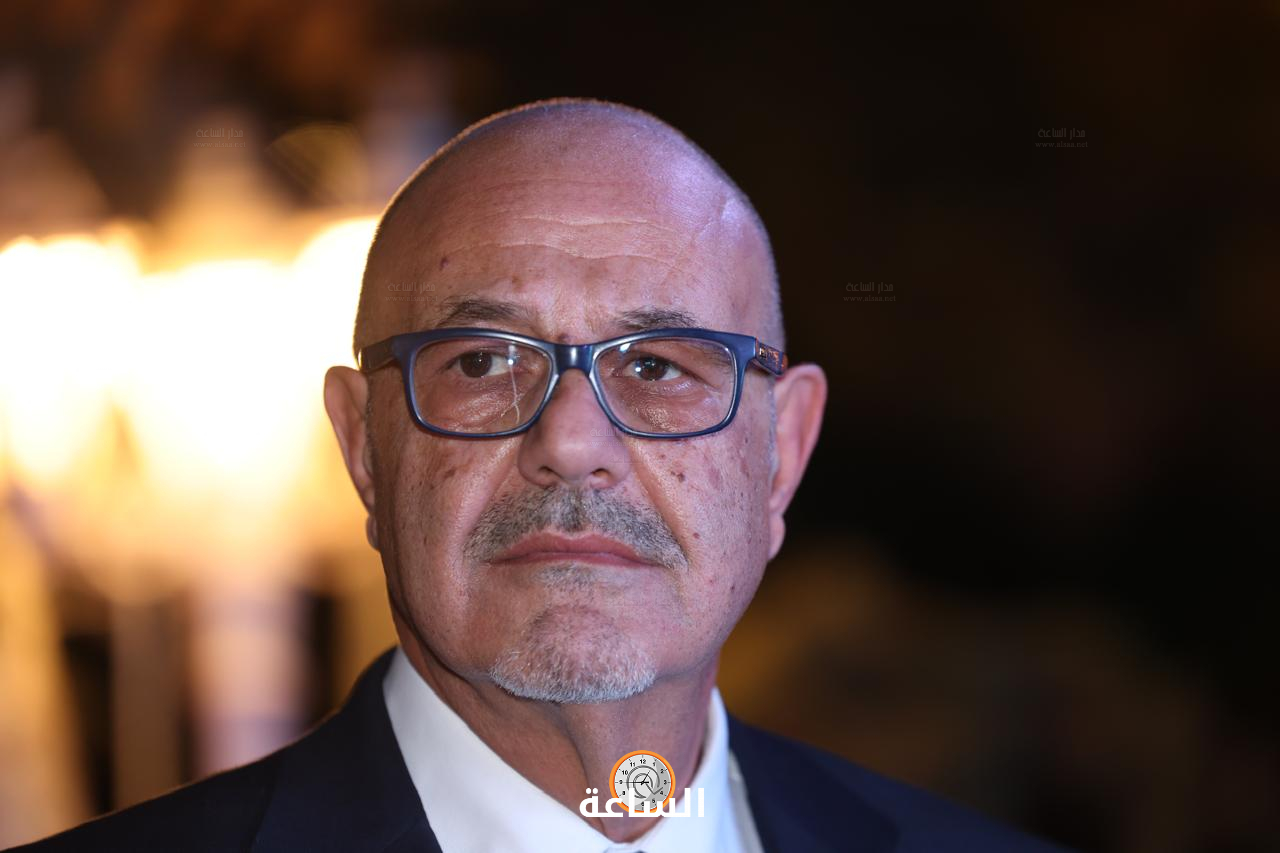 Madar Al-Saa Images 0.4432983191476365