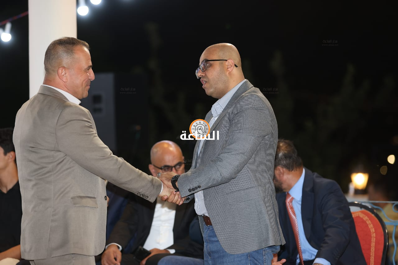 Madar Al-Saa Images 0.16969042772380616