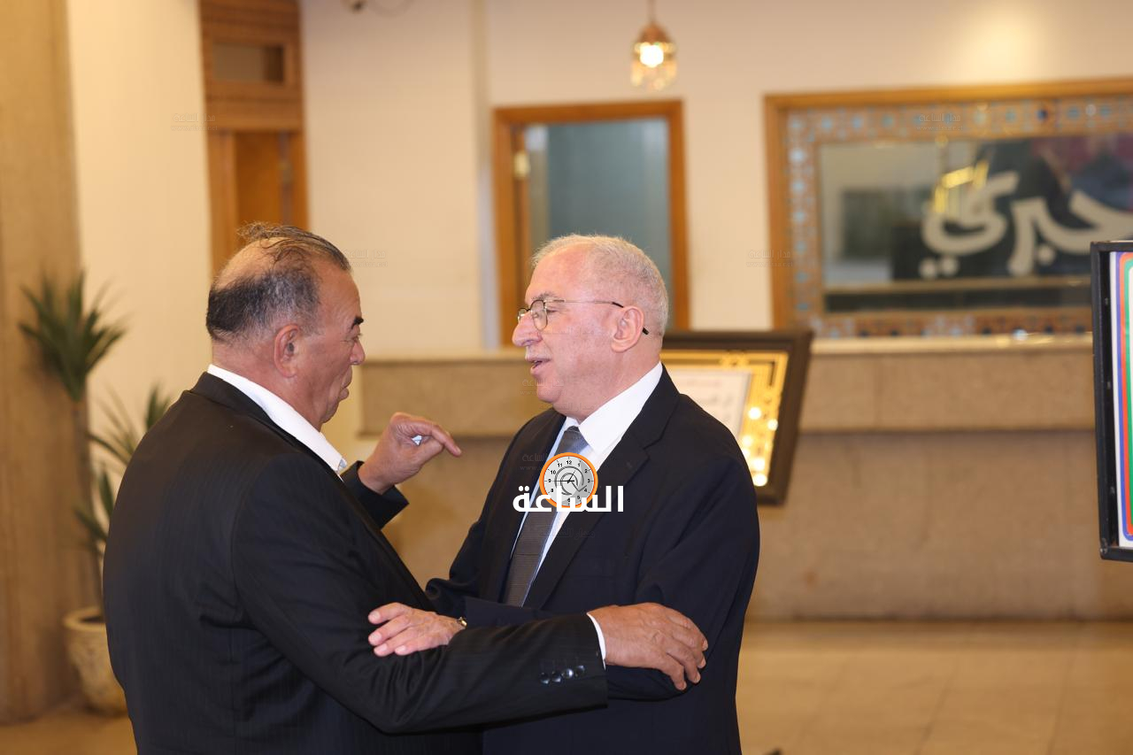 Madar Al-Saa Images 0.25381238220137003