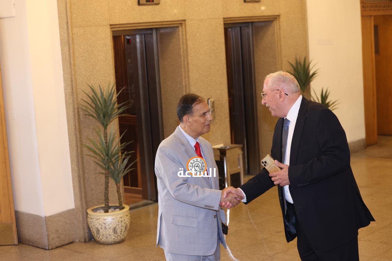 Madar Al-Saa Images 0.3823236754261028