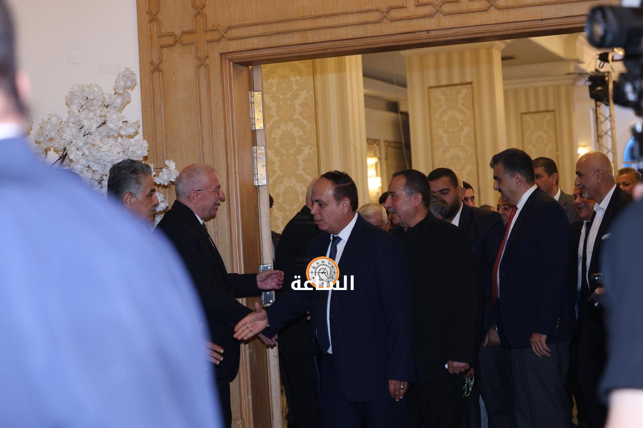 Madar Al-Saa Images 0.7338403481820215