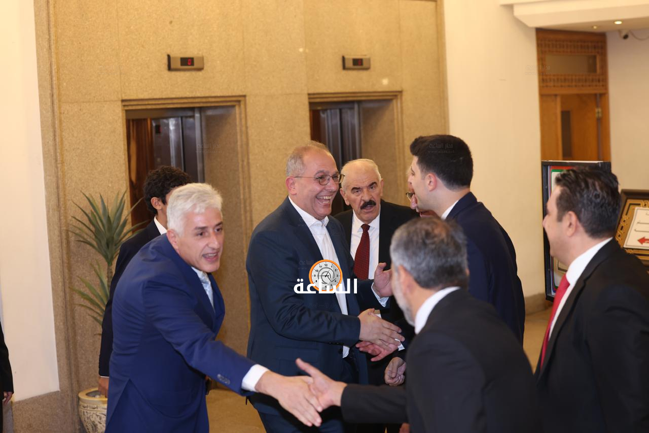 Madar Al-Saa Images 0.4128607046051621