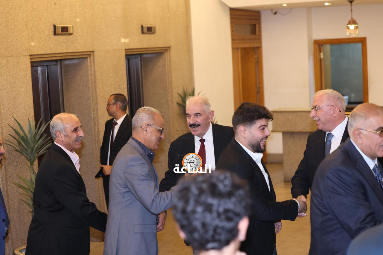 Madar Al-Saa Images 0.715270838649246