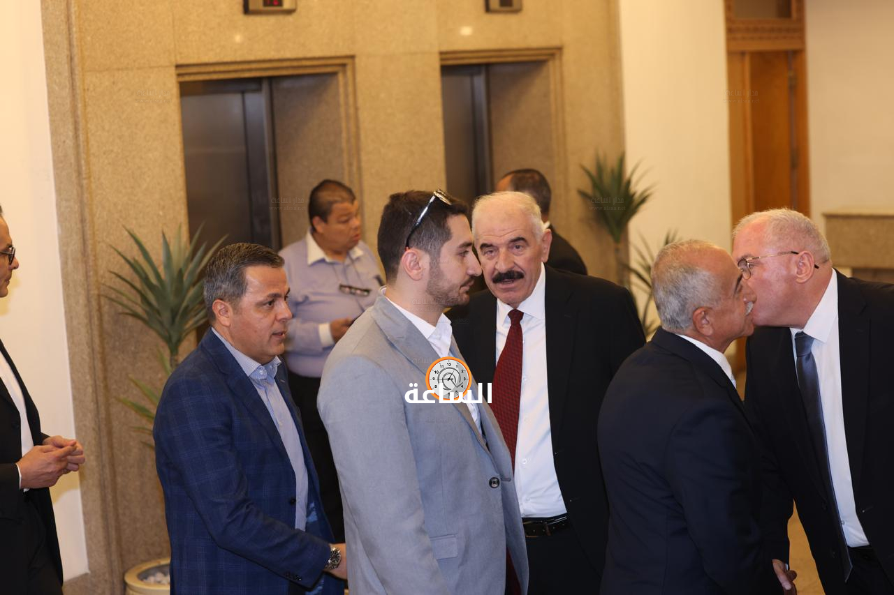 Madar Al-Saa Images 0.4062157606928801