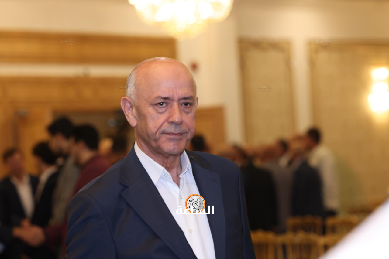 Madar Al-Saa Images 0.38751153314629094