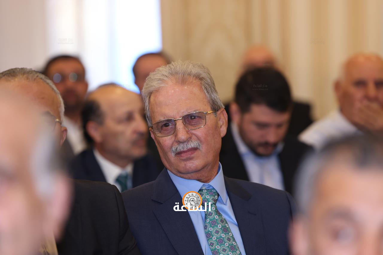 Madar Al-Saa Images 0.41221739641564903