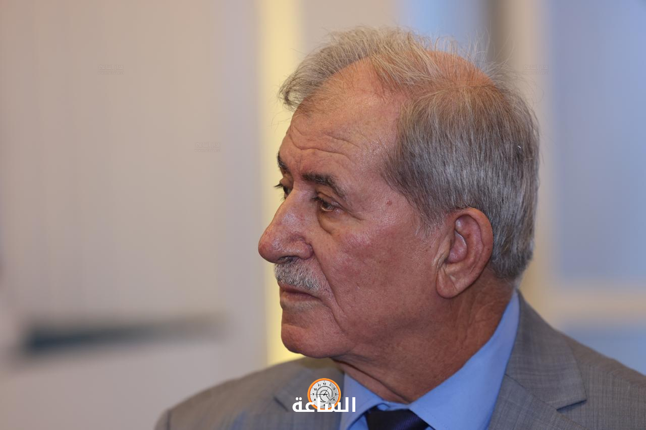 Madar Al-Saa Images 0.37144156750799373