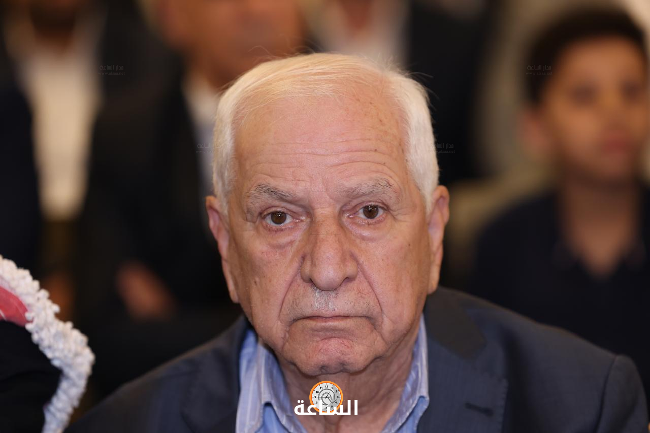 Madar Al-Saa Images 0.9398793843817727