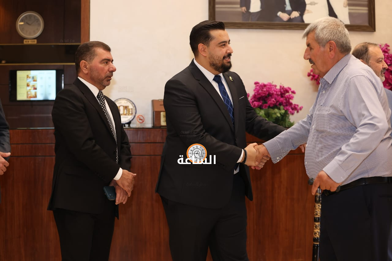 Madar Al-Saa Images 0.878142348812758