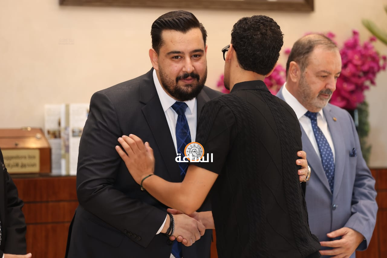 Madar Al-Saa Images 0.38556080671584425