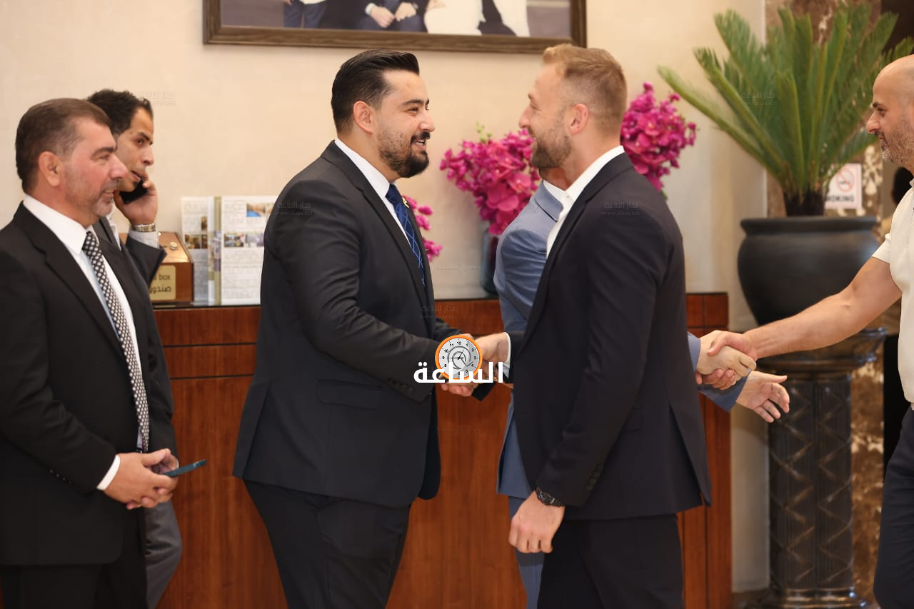 Madar Al-Saa Images 0.34989217173691