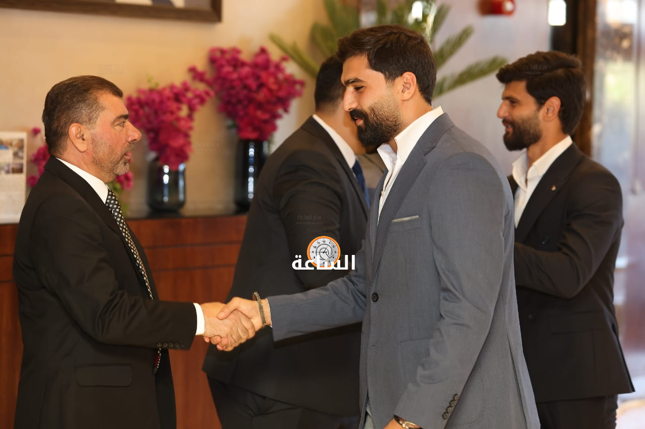 Madar Al-Saa Images 0.3767251499878622