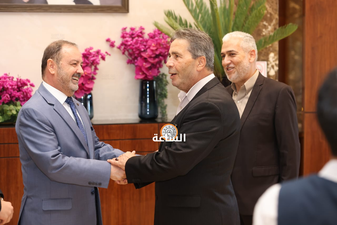 Madar Al-Saa Images 0.2854080704924129