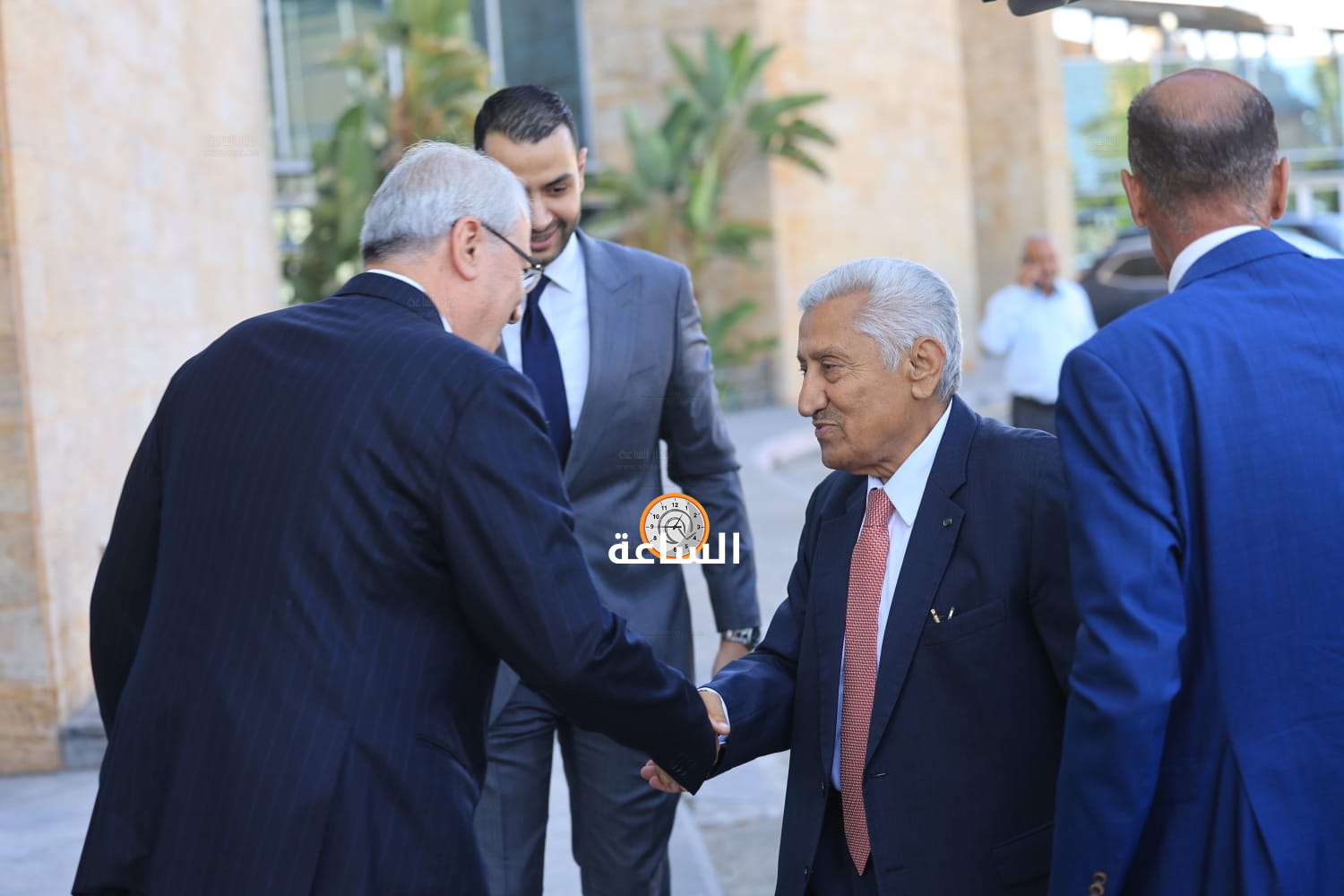 Madar Al-Saa Images 0.8693360835267595