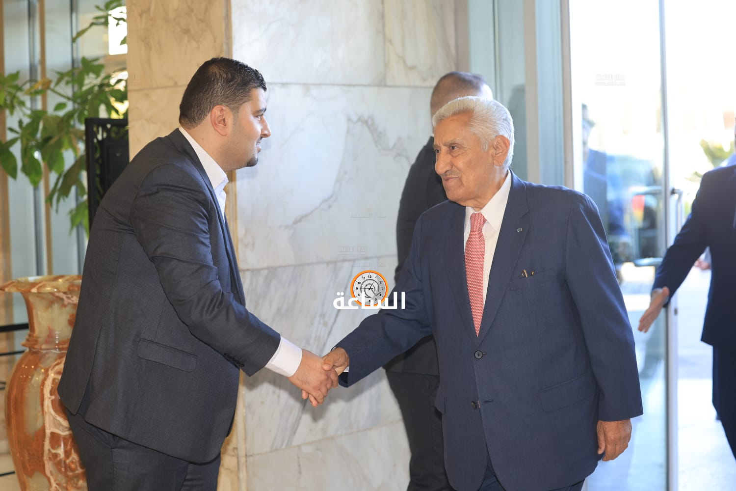 Madar Al-Saa Images 0.6849871113145067