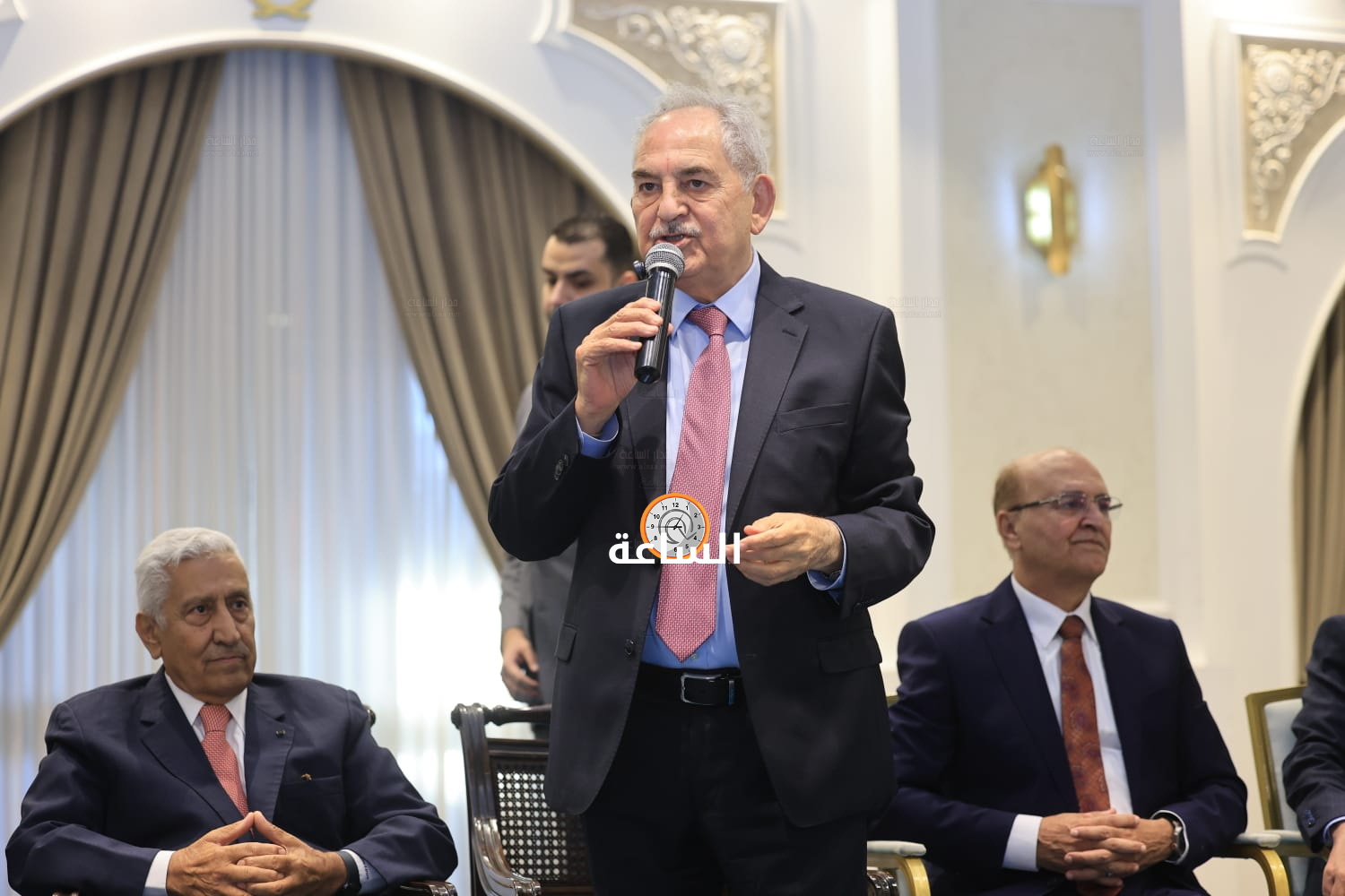 Madar Al-Saa Images 0.7499513555782595