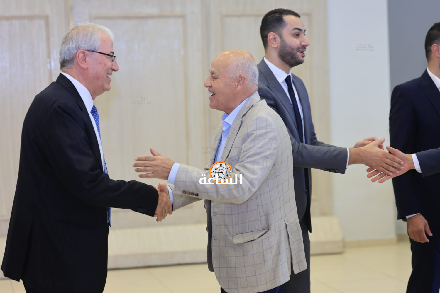 Madar Al-Saa Images 0.05604548186392311