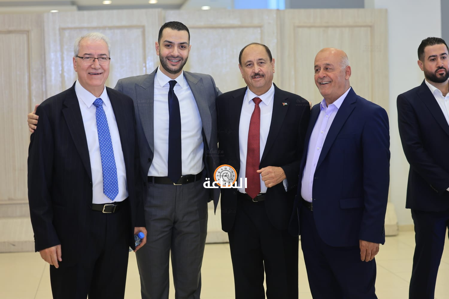 Madar Al-Saa Images 0.9433550474547596