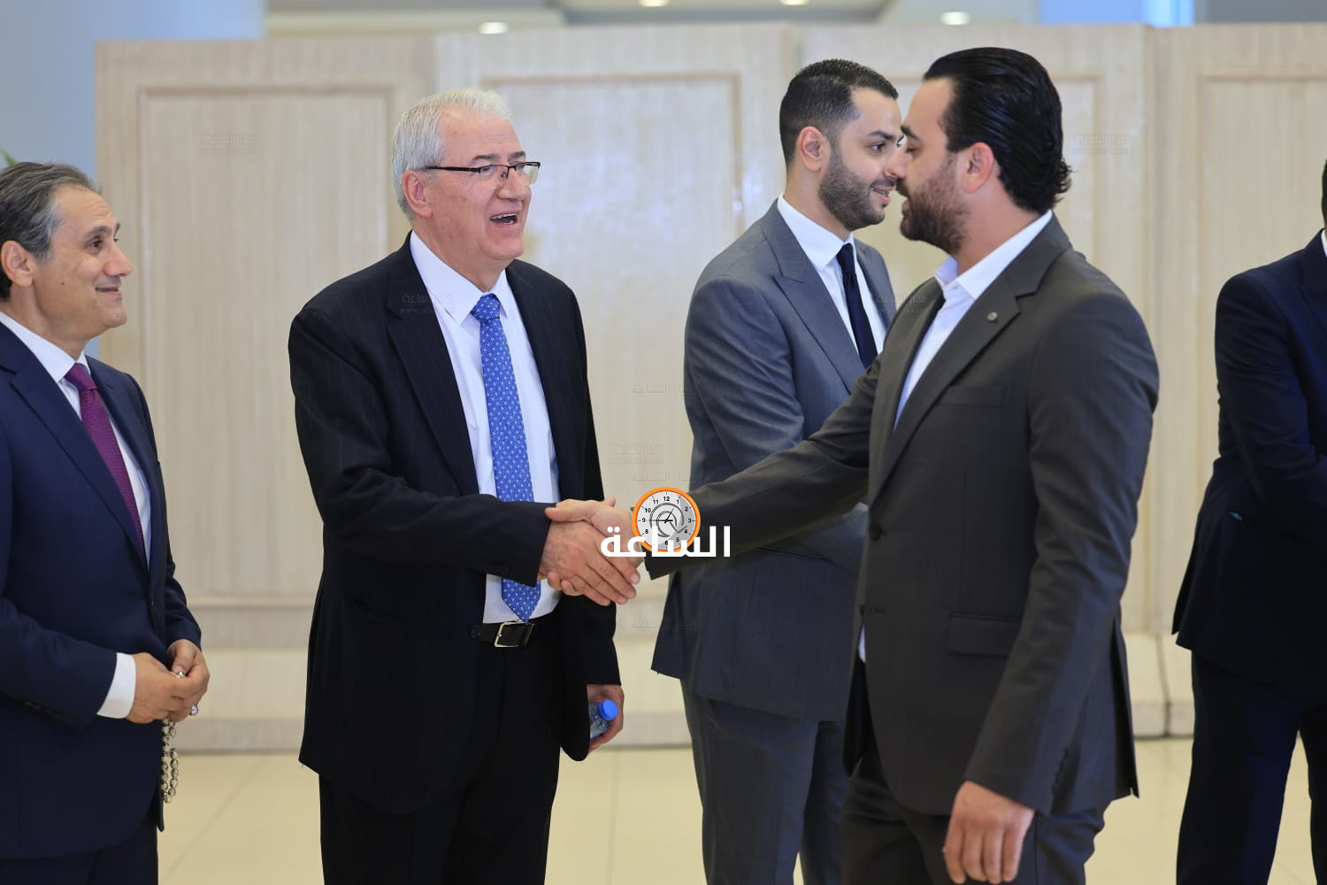 Madar Al-Saa Images 0.8141790488074786