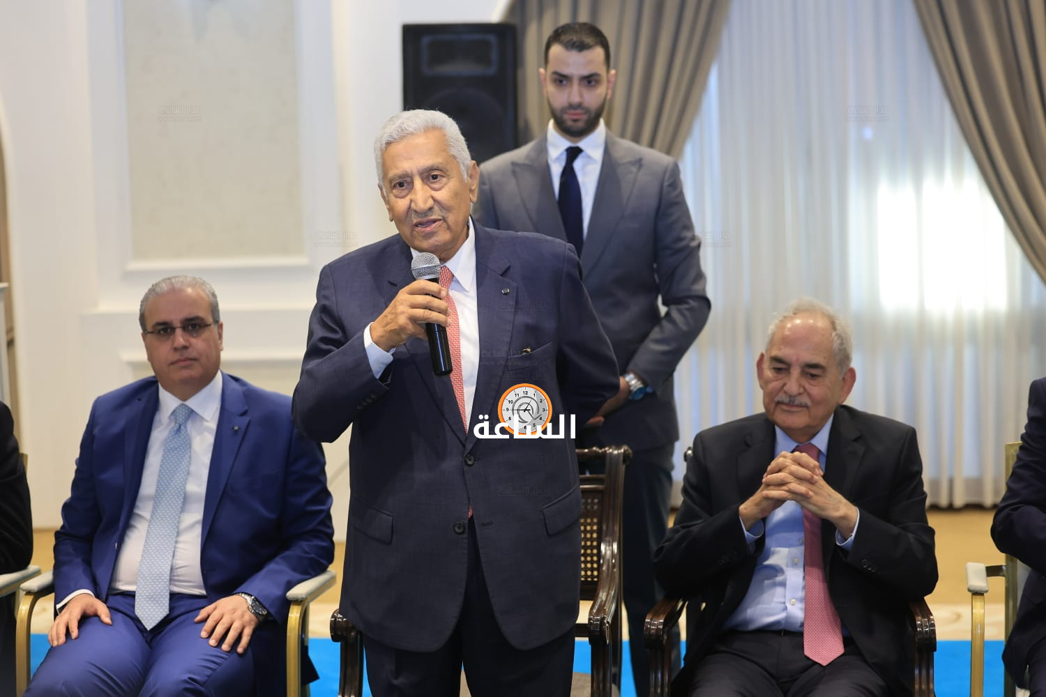 Madar Al-Saa Images 0.8806157459823987