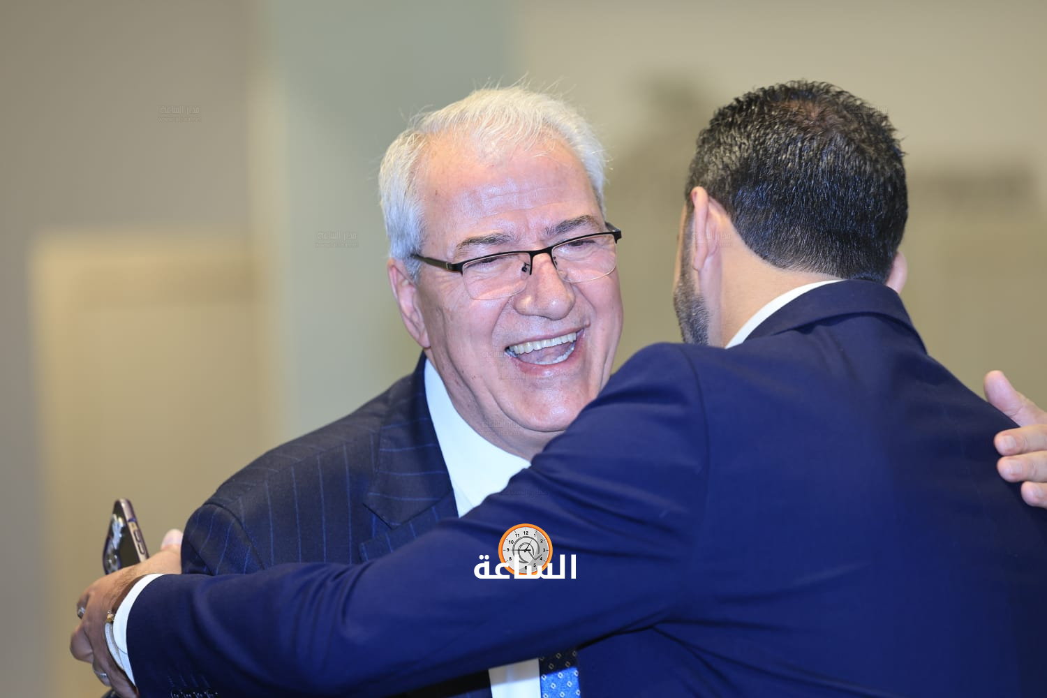 Madar Al-Saa Images 0.41316388653491687