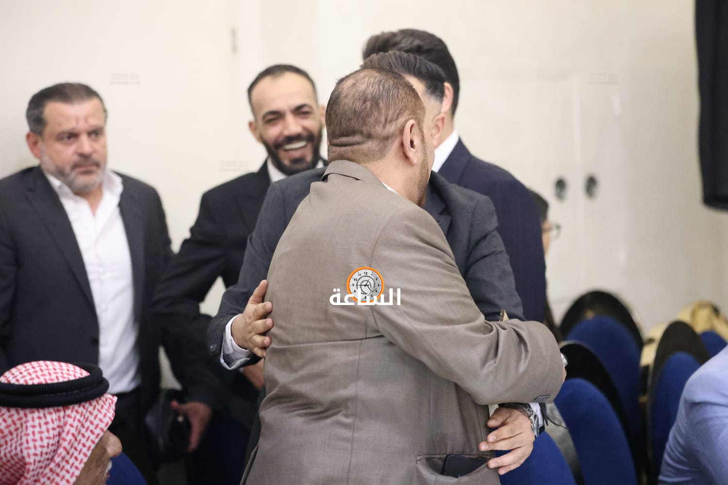 Madar Al-Saa Images 0.13188115467141082