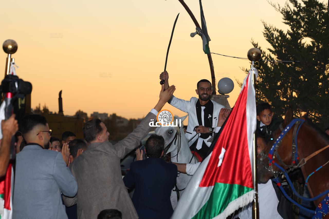 Madar Al-Saa Images 0.44061543650115675