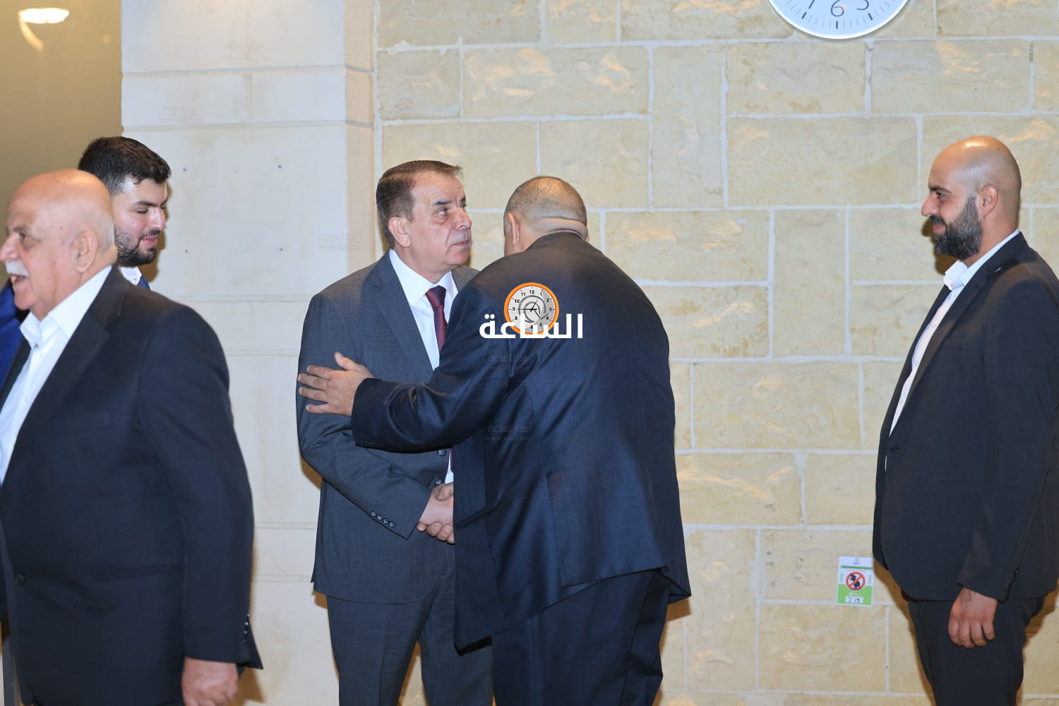 Madar Al-Saa Images 0.11181568112535178