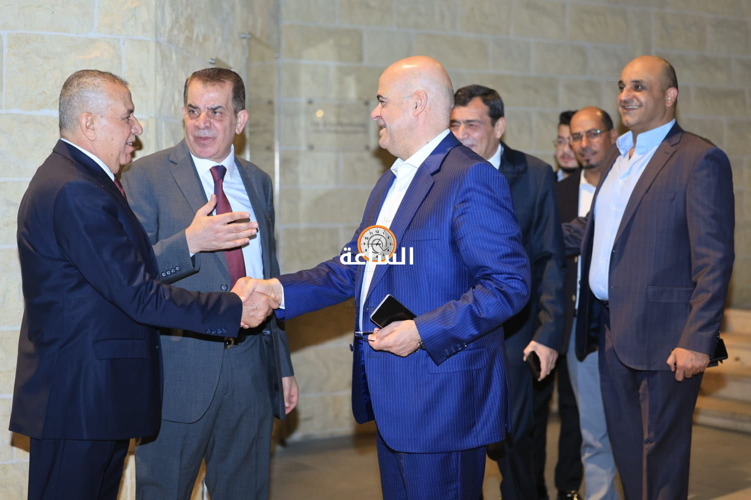 Madar Al-Saa Images 0.7006854297820199