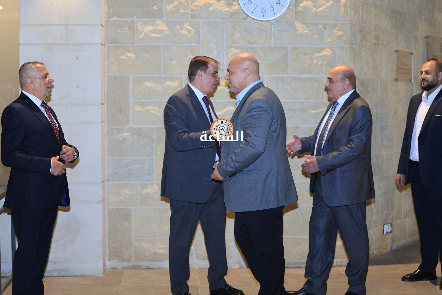Madar Al-Saa Images 0.9010711386135681