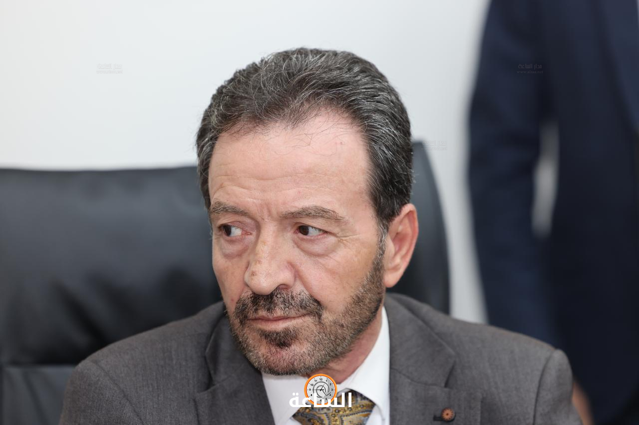 Madar Al-Saa Images 0.16968327015336016