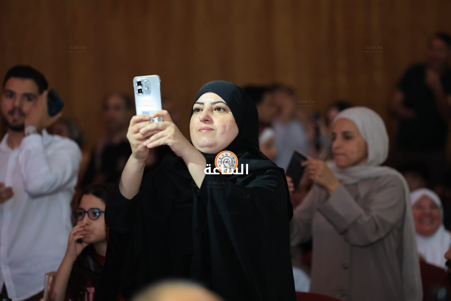 Madar Al-Saa Images 0.3542449889386482