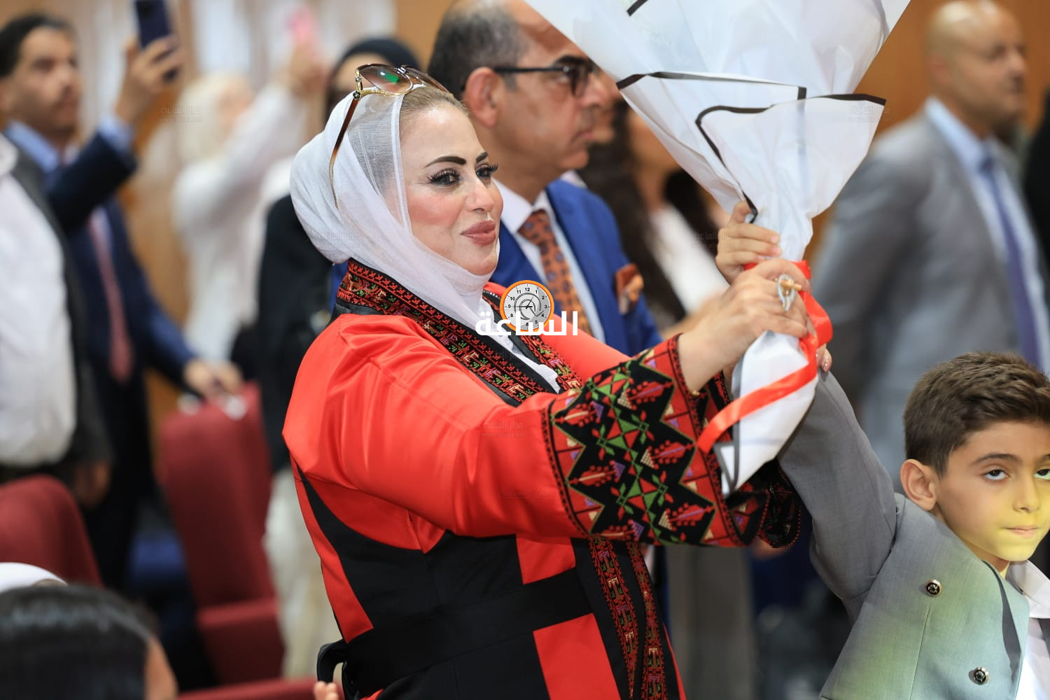 Madar Al-Saa Images 0.9701833584393725