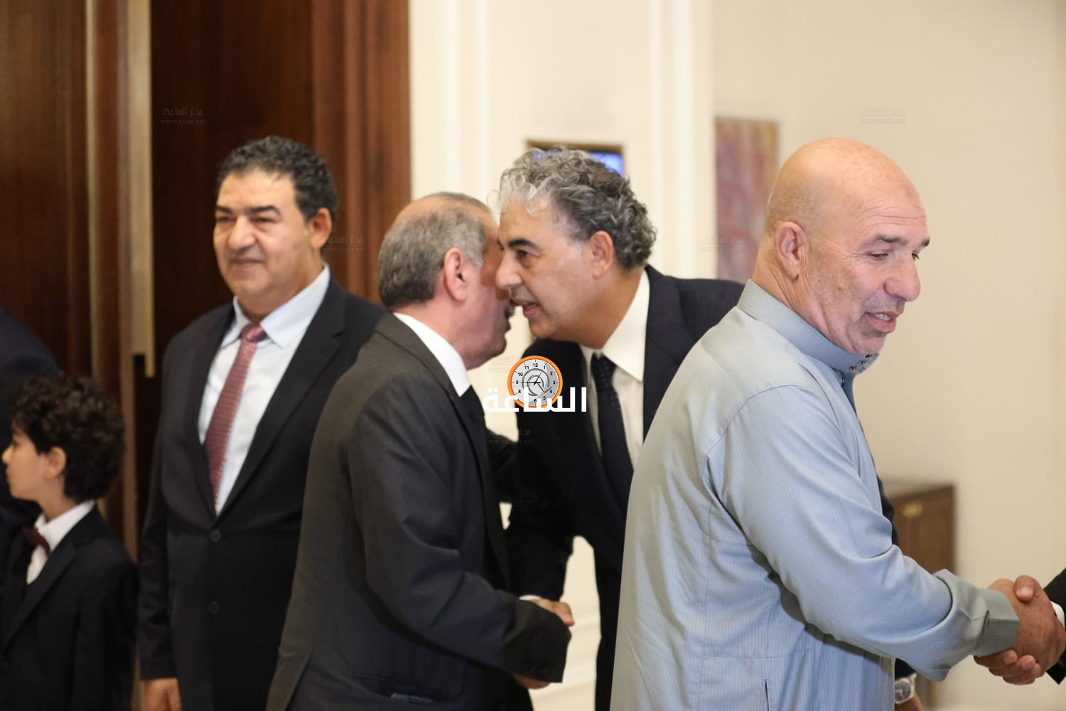 Madar Al-Saa Images 0.3456832318329863