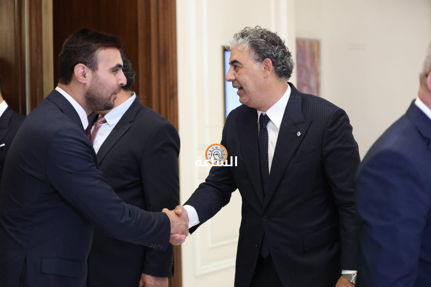 Madar Al-Saa Images 0.466047395411633