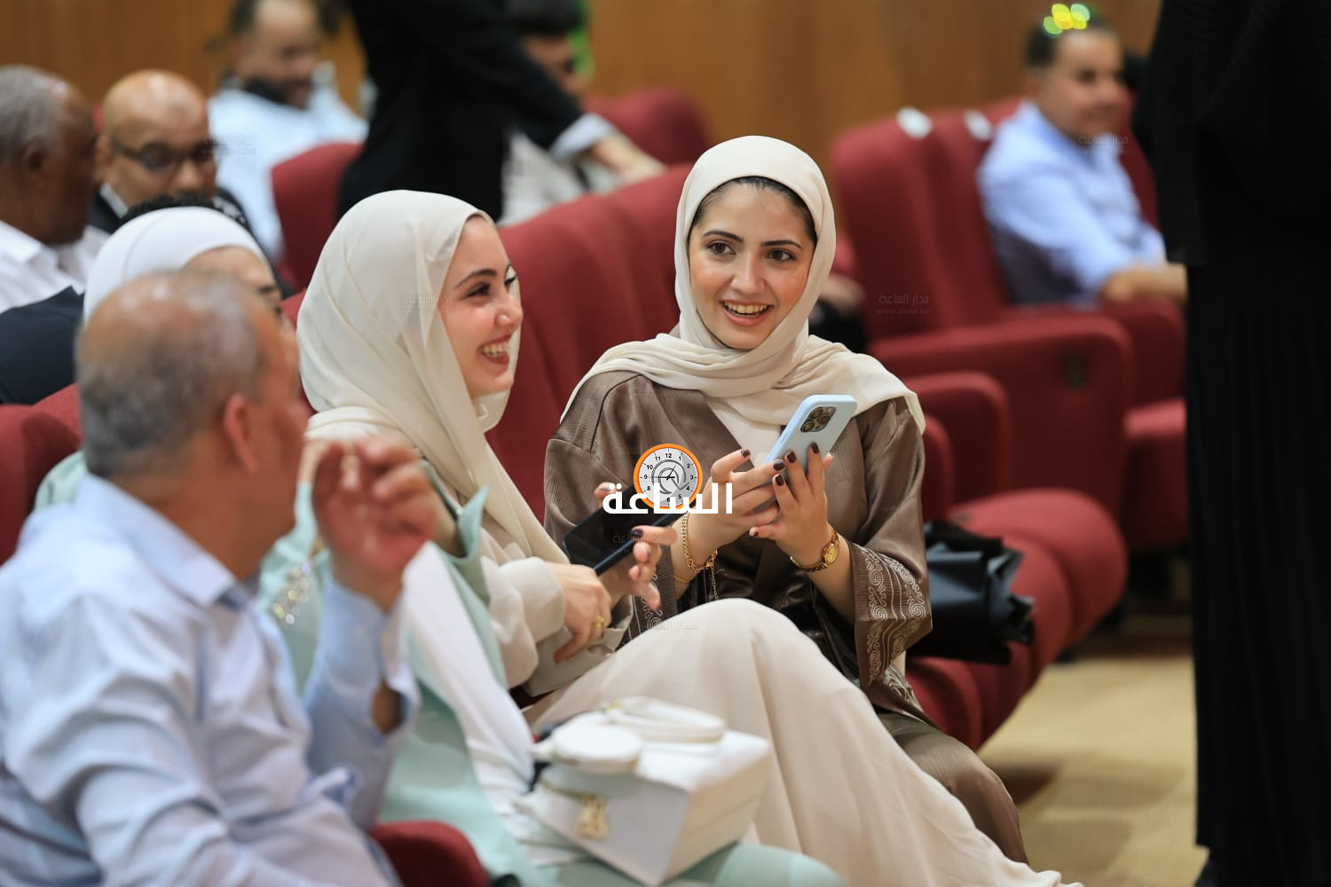 Madar Al-Saa Images 0.6484602538201515