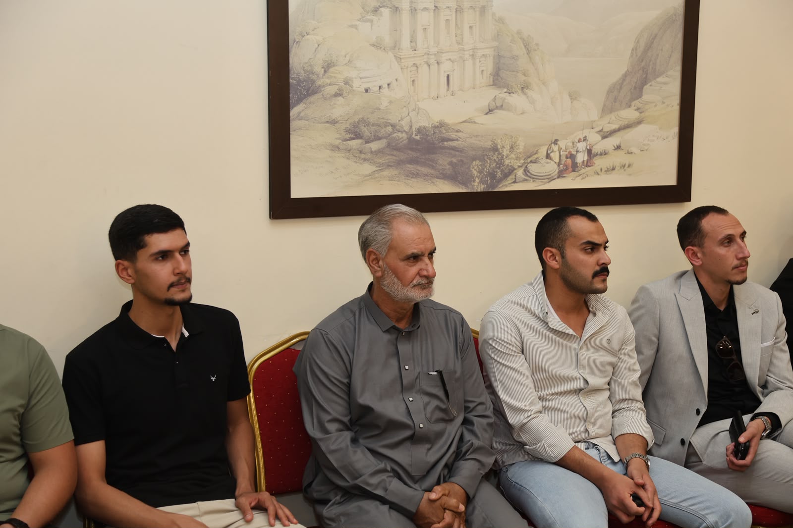 Madar Al-Saa Images 0.8717698686074139