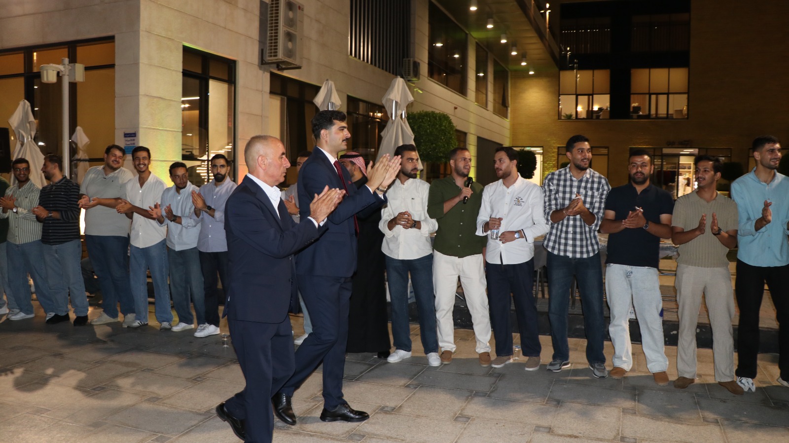 Madar Al-Saa Images 0.7402424970688707